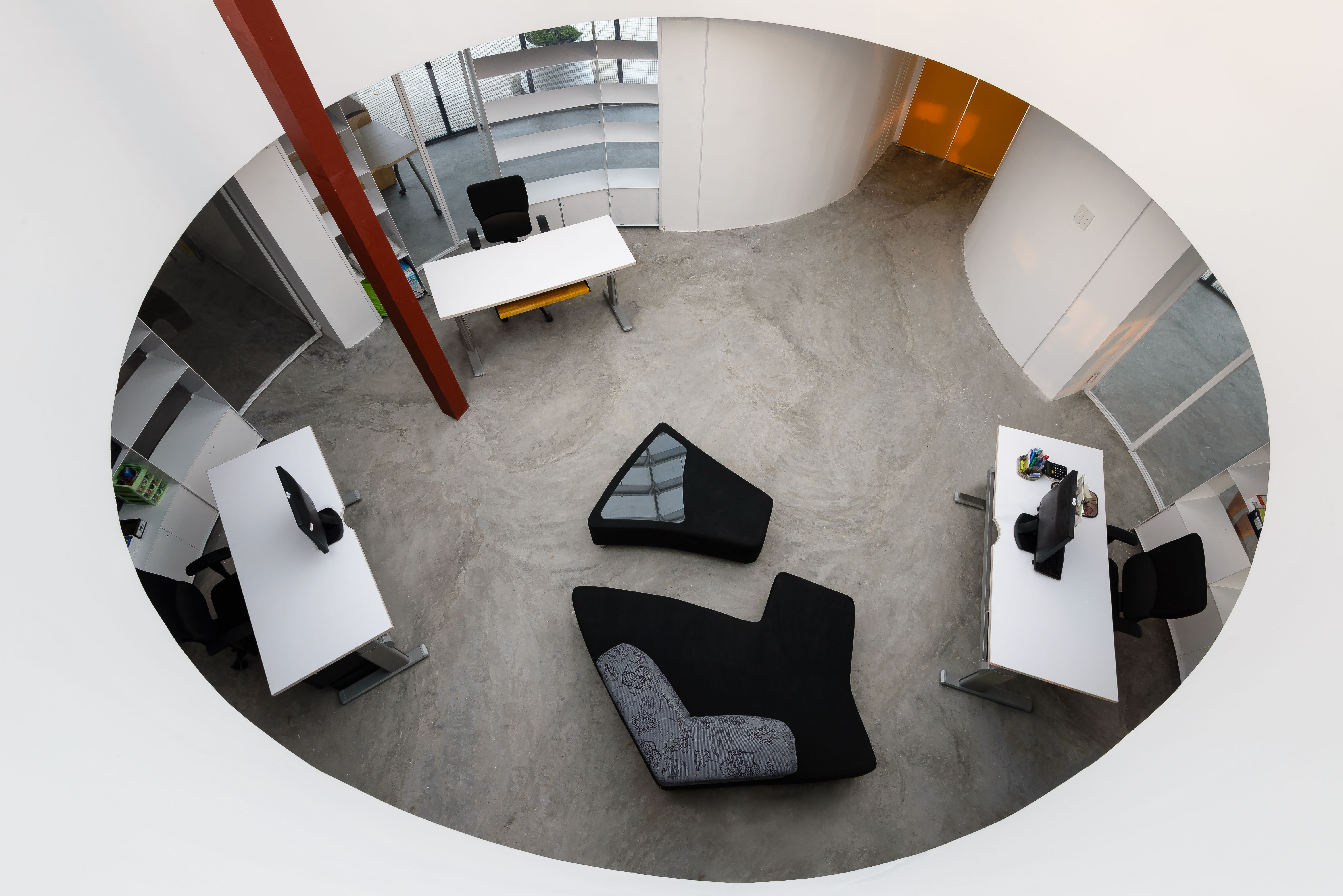 浪漫色彩的女性专属办公空间-22