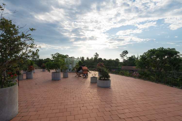 回归自然的现代乡村家园-40