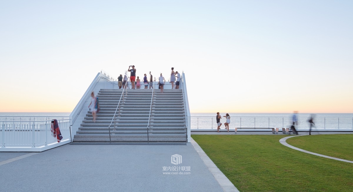 沙滩冲浪俱乐部-13