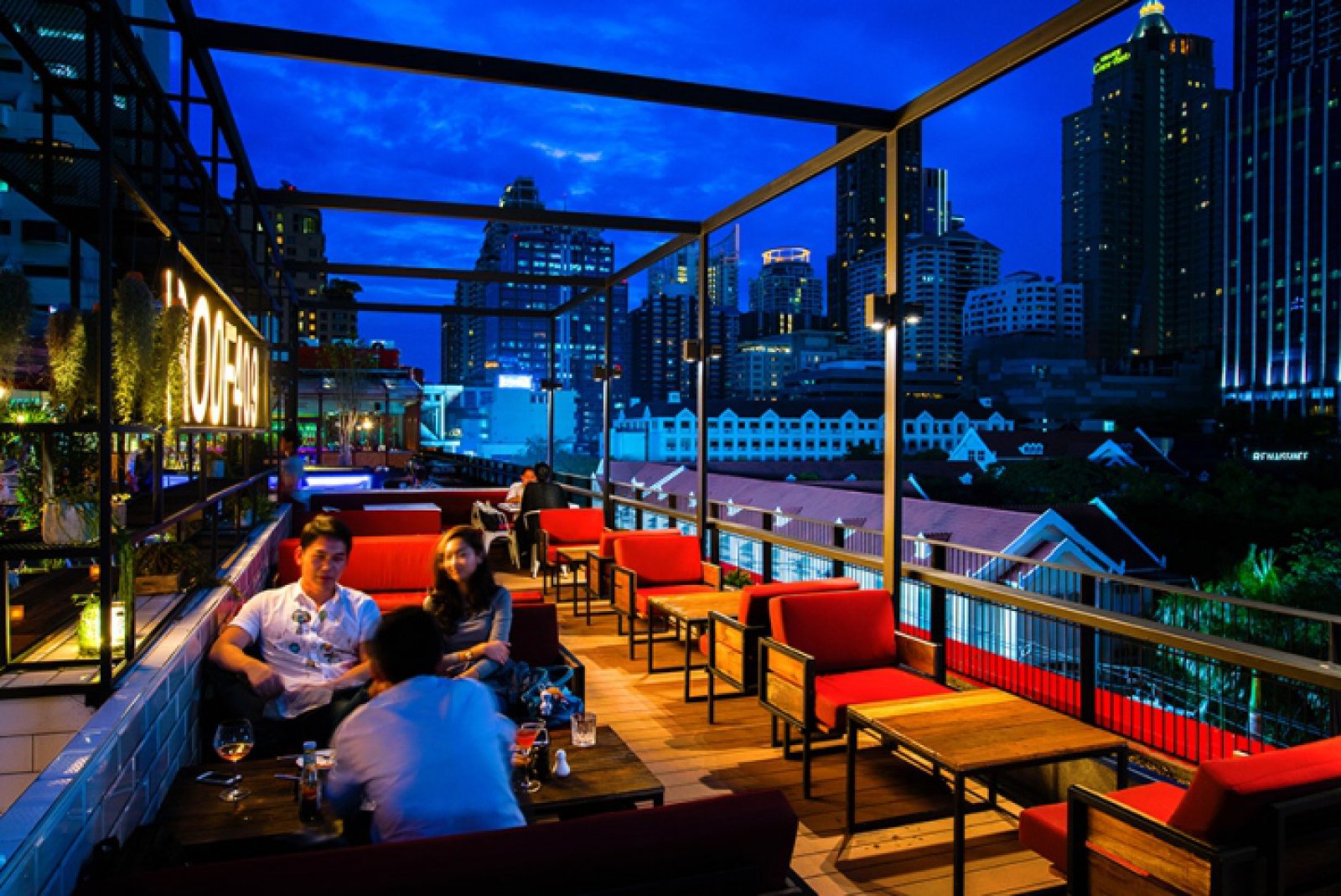 泰国工业风酒吧设计  White space-4