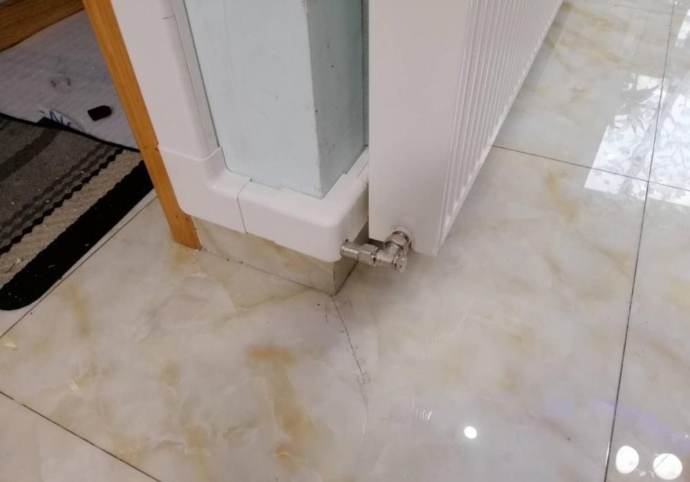 上海奉贤万顺路小区暖气片安装案例-14