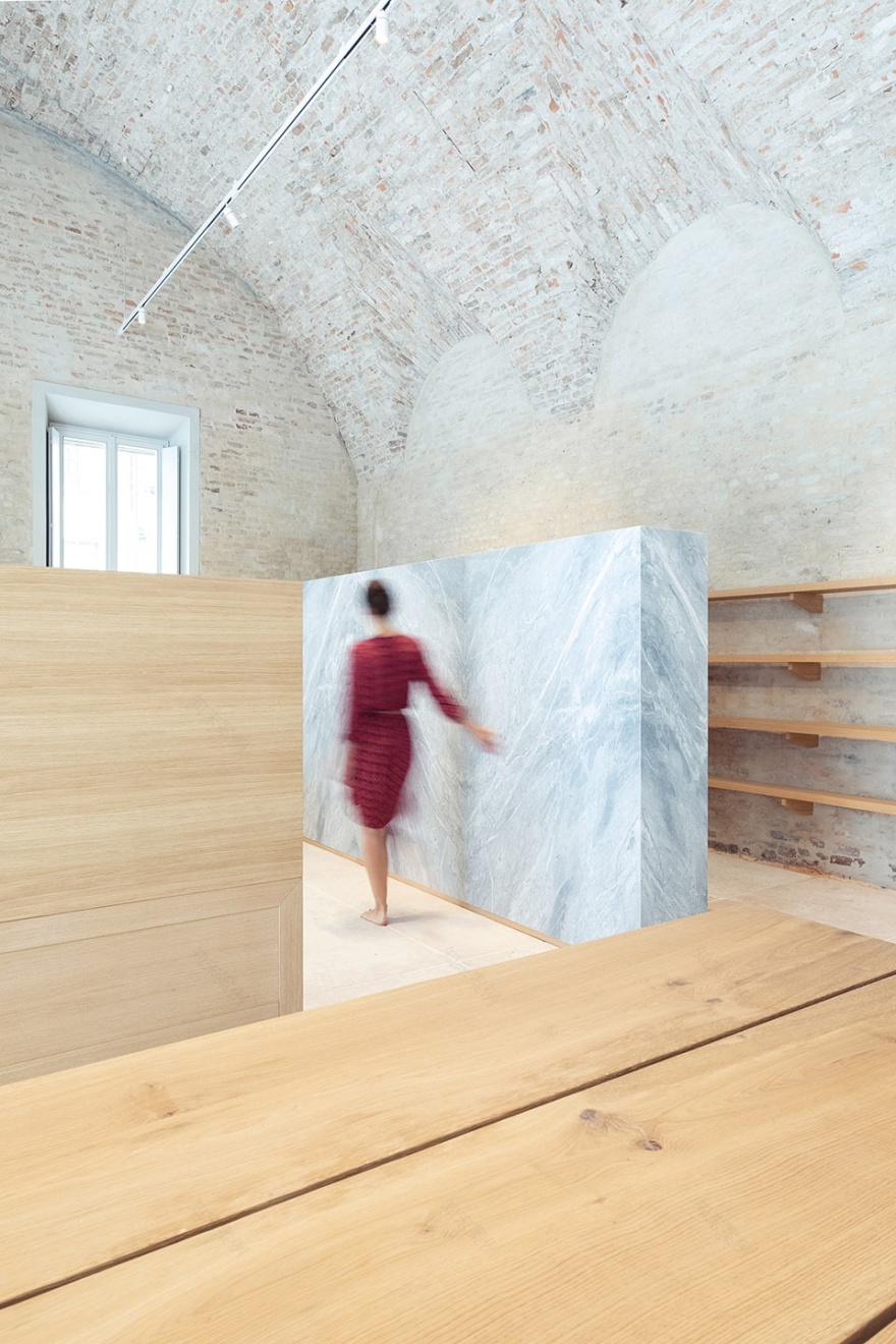 曼图亚 CV 之家-17