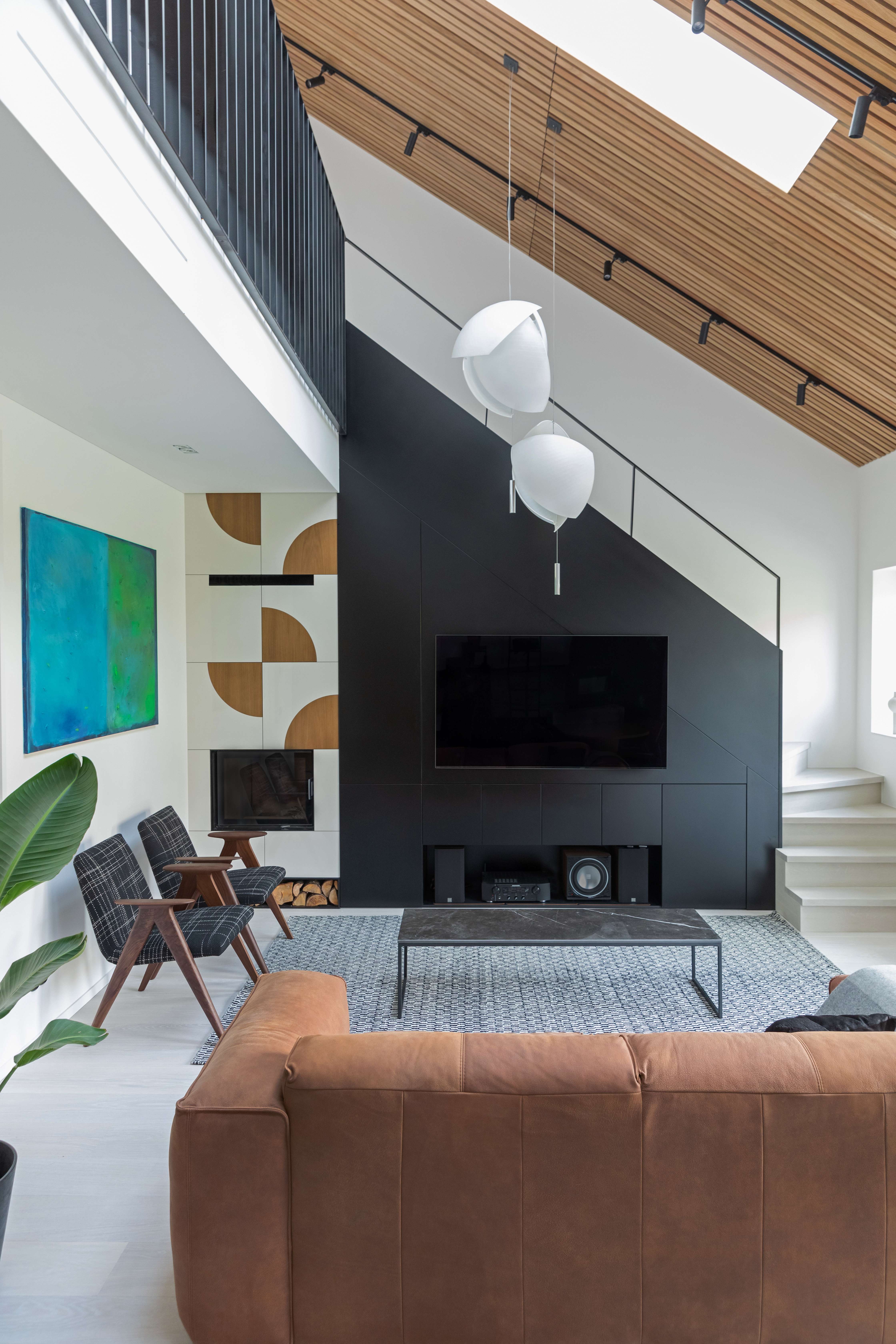 Butas prie upės InArch-0