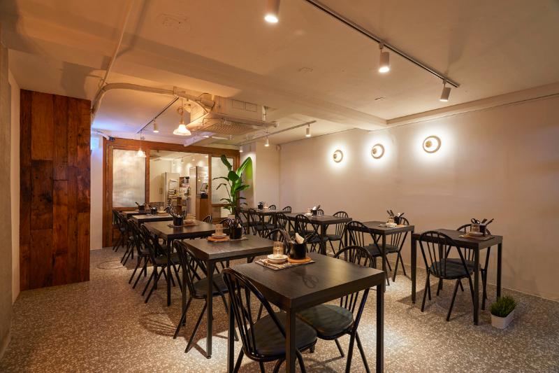 简约时尚的 23 平米餐厅设计-12