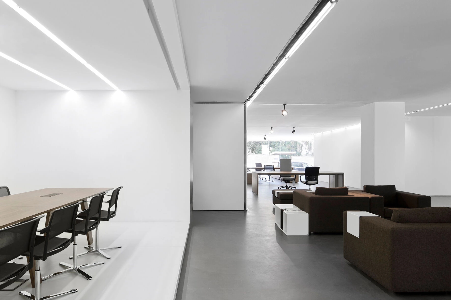 Famo Porto 展厅改造丨葡萄牙波尔图丨Moura Martins Arq.-19