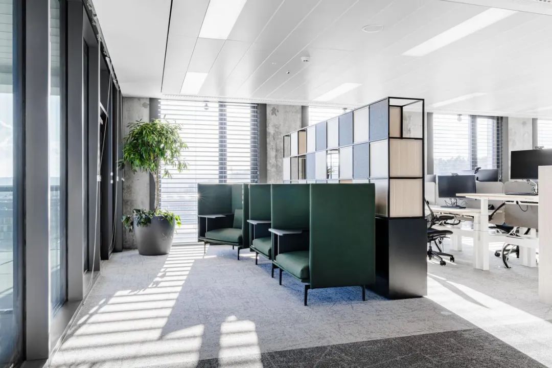 波兰金融公司办公设计丨波兰格丁尼亚丨Workplace-59