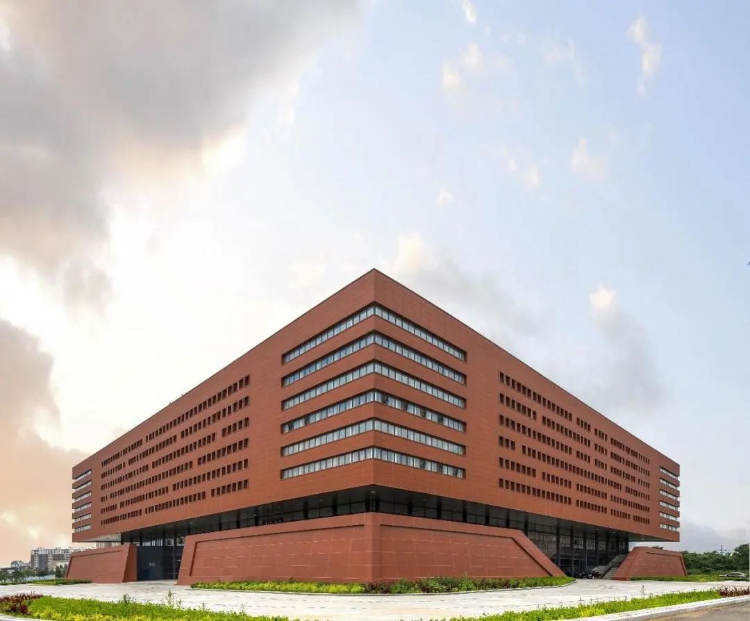 辽宁工程技术大学葫芦岛校区图书馆 | 方圆之间的学术气息-1