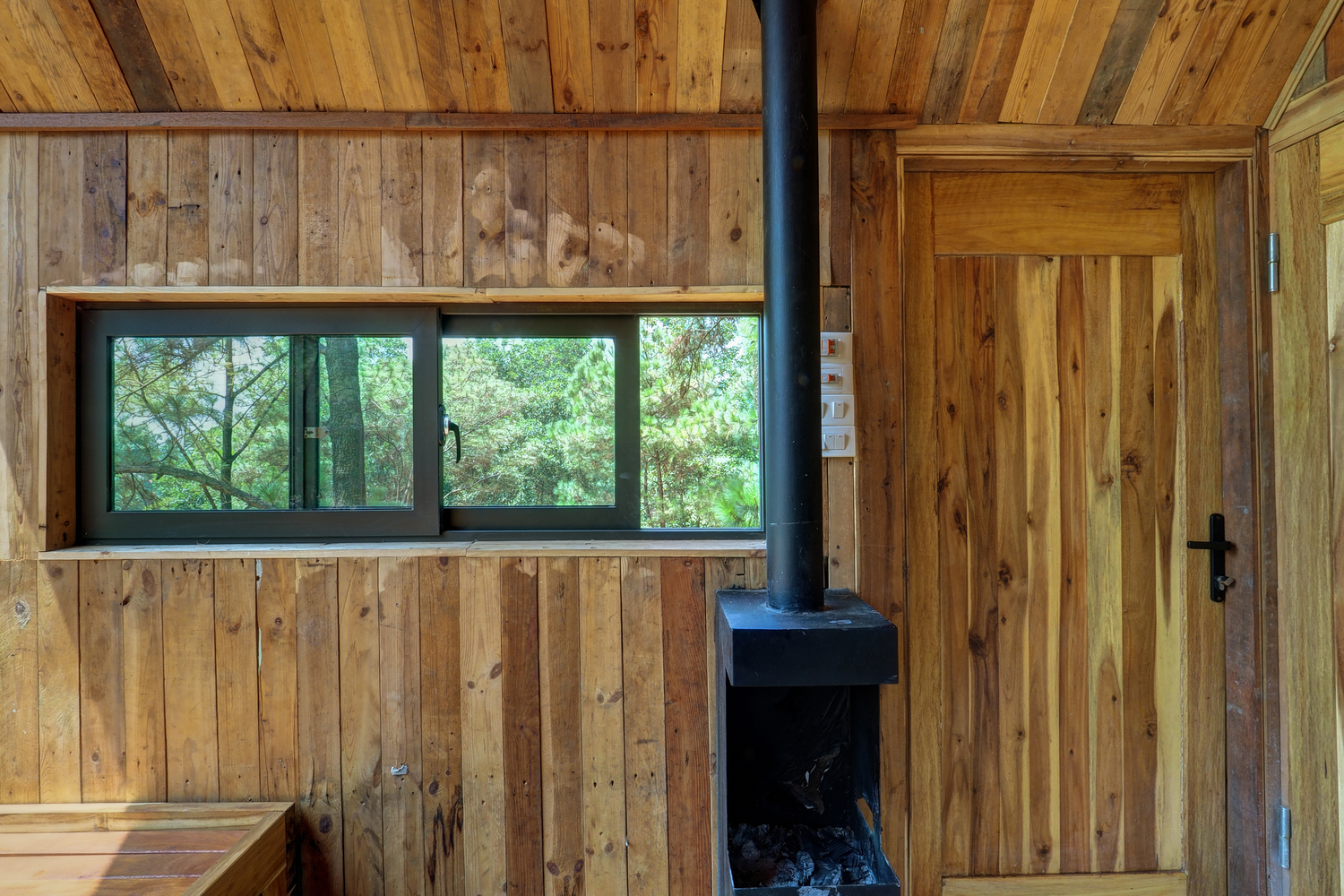 越南北部山区的低成本临时森林屋-23