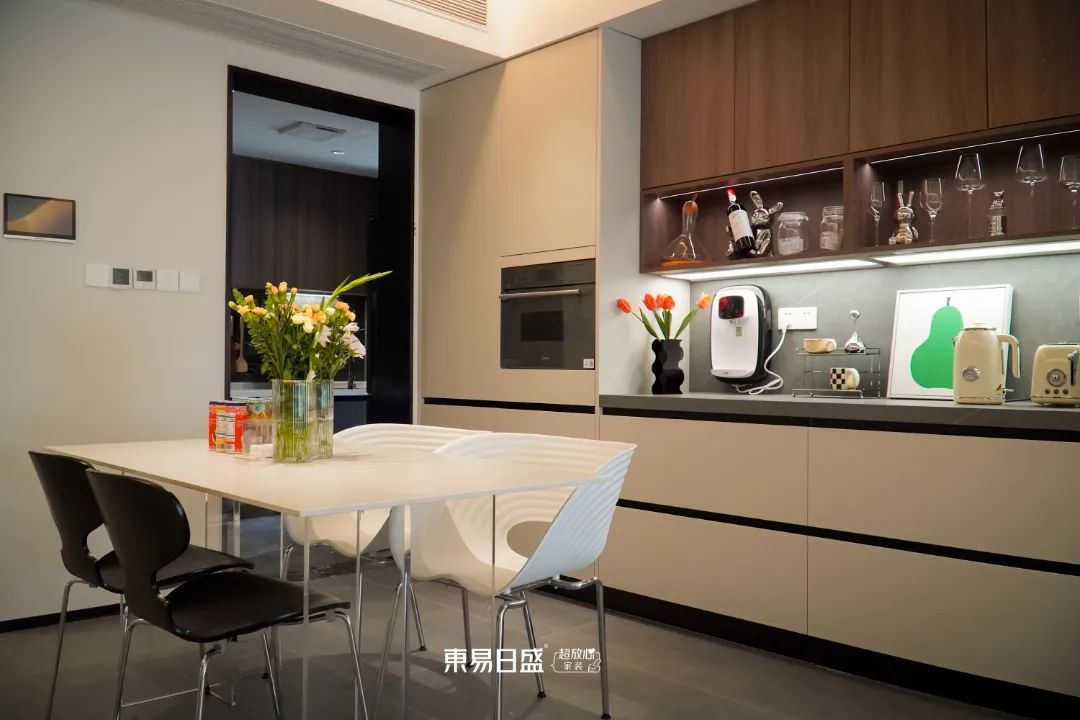 【实景】143㎡现代极简风格：小夫妻的奶油裸感家装，每㎡都藏着惊喜-31