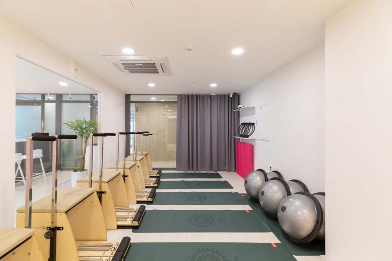 简约清新 40 坪瑜伽教室设计-10