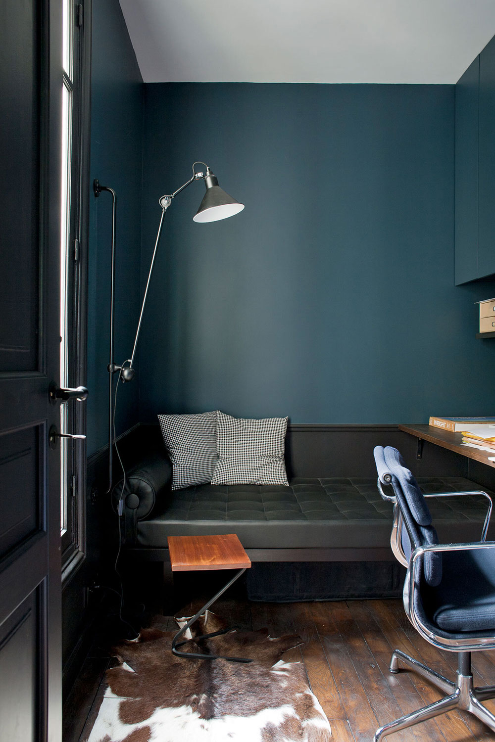 巴黎设计师的复古与现代完美结合的公寓-10