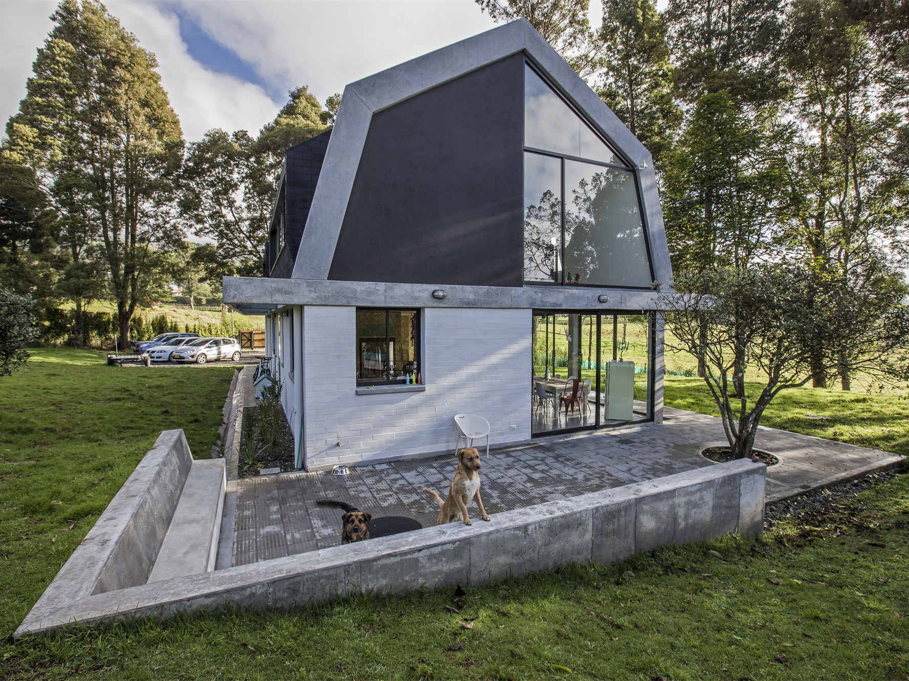 哥伦比亚 BO 住宅 | 热带谷仓风格，和谐融入农田景观-10