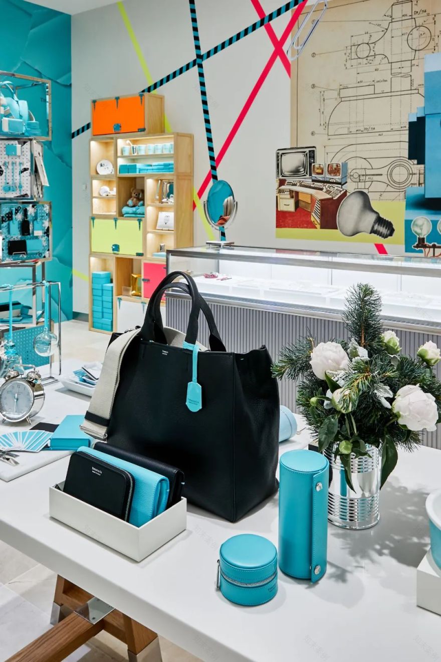 【519期】Tiffany Co( 蒂芙尼)最新快闪店设计,丰富的礼物周边,增加互动性-52
