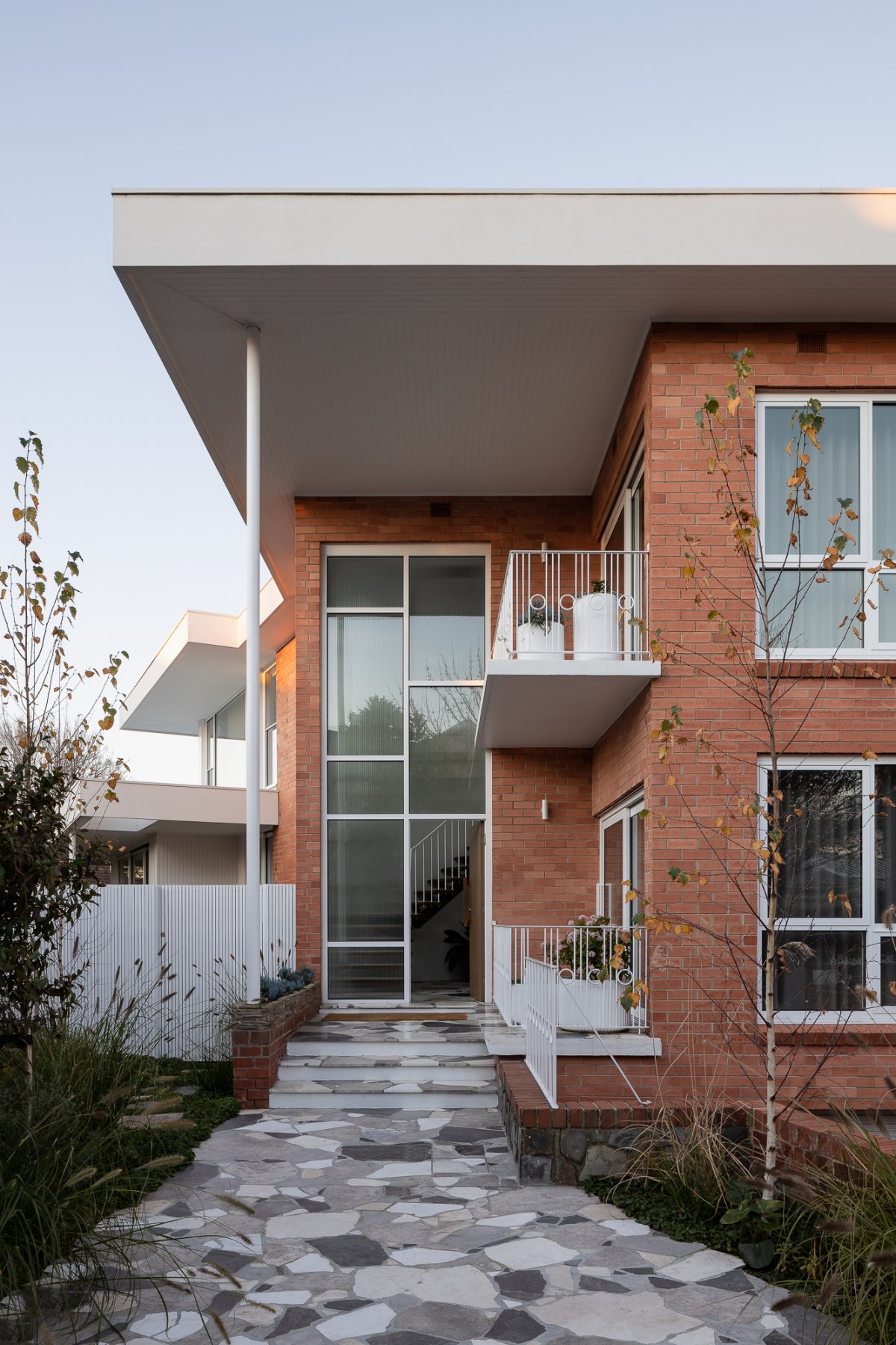 墨尔本 Balmoral Mid Century | 温柔修复的中世纪现代住宅-13