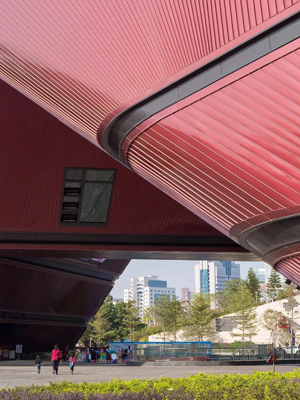 深圳龙岗文化中心 | 混凝土雕塑般的室内空间-22