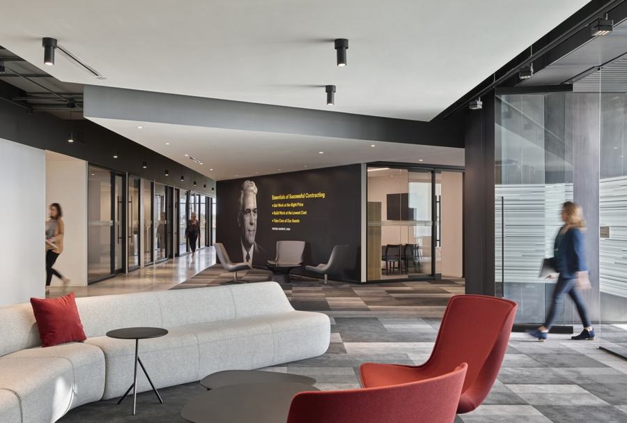 开放式布局使员工能够在日光充足、高度灵活的办公室进行协作 - 米尚丽零售设计网 MISUNLY- 美好品牌店铺空间发现者-8