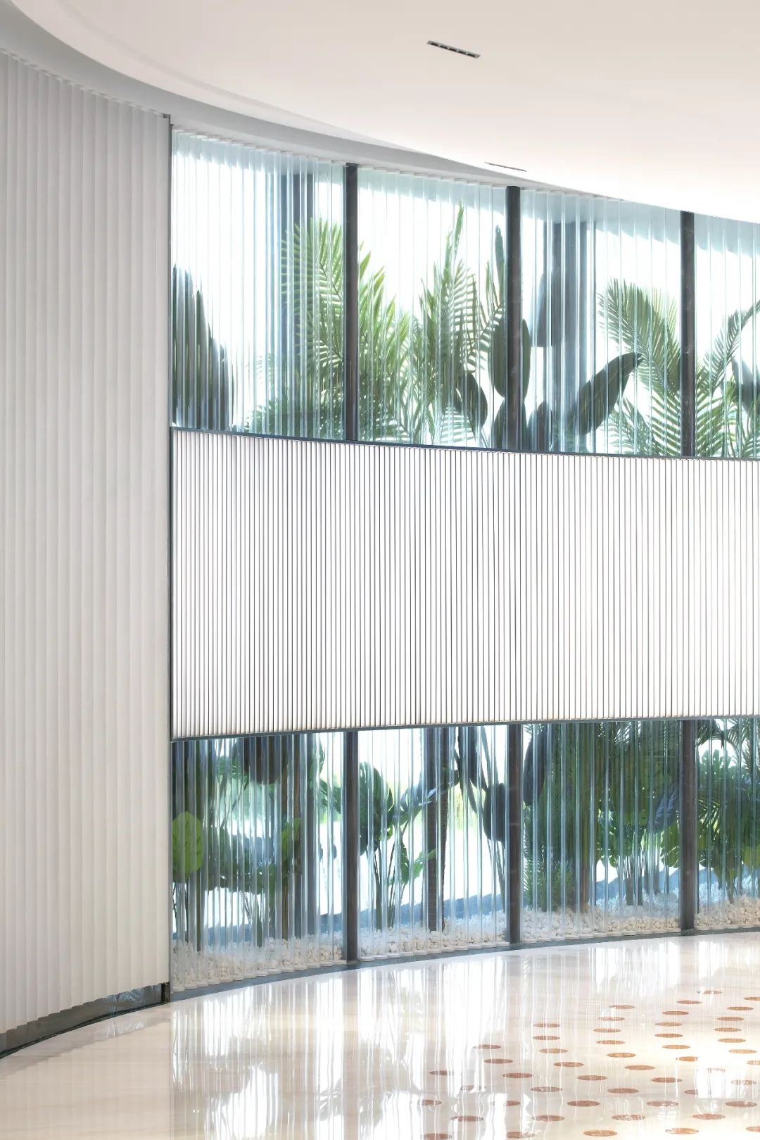 融创售楼中心 · 艺术画廊般的空间设计丨中国上海丨Ippolito Fleitz Group-29