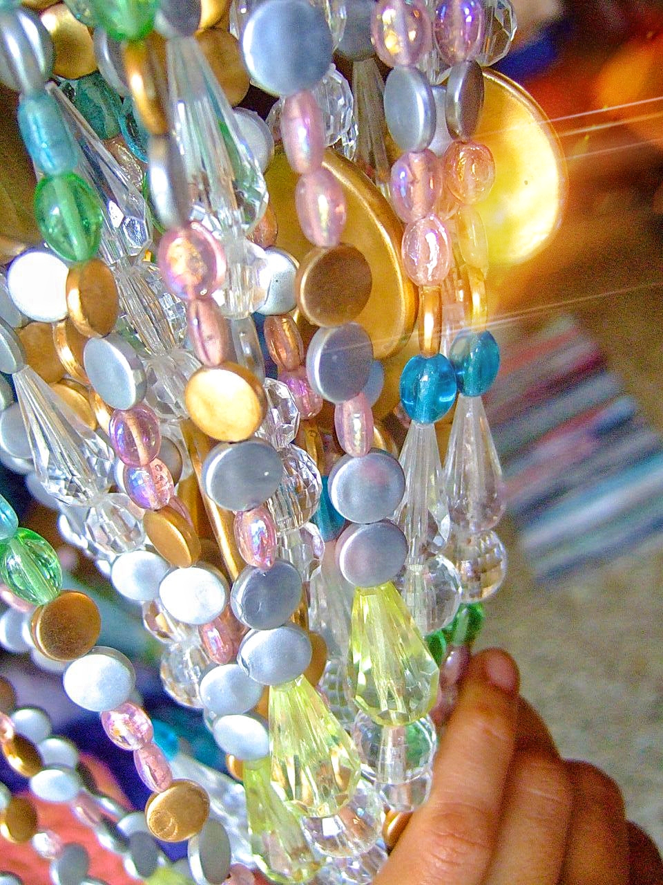 伦敦住宅银金椭圆淡彩水晶玻璃珠帘丨英国伦敦丨Memories of a Butterfly Shop-9