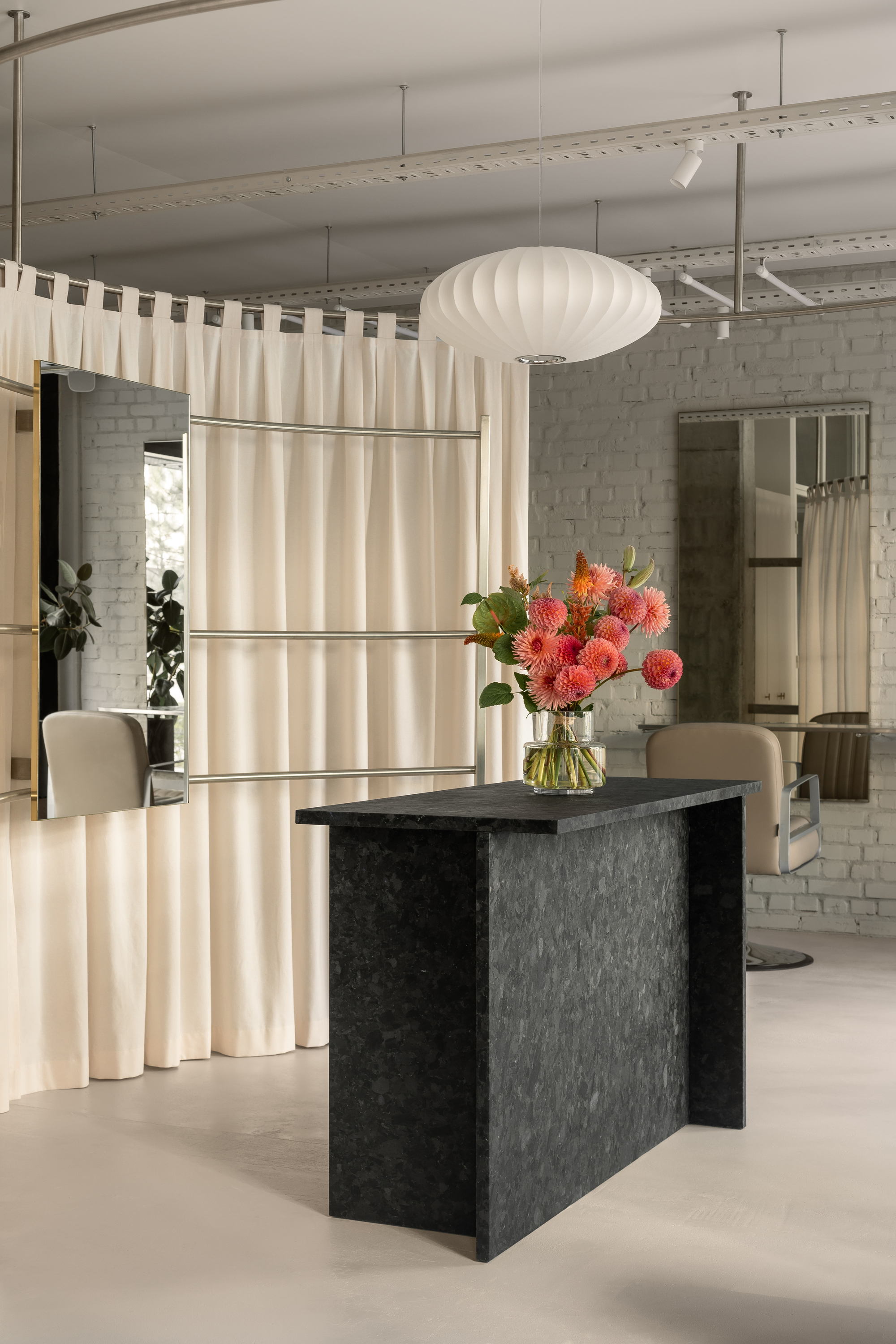 E·张力工作室（注：E·tension根据音译和合理推测意译组合得出，若E有特定含义需结合具体背景确定） 丨乌克兰基辅丨MAVA design-38