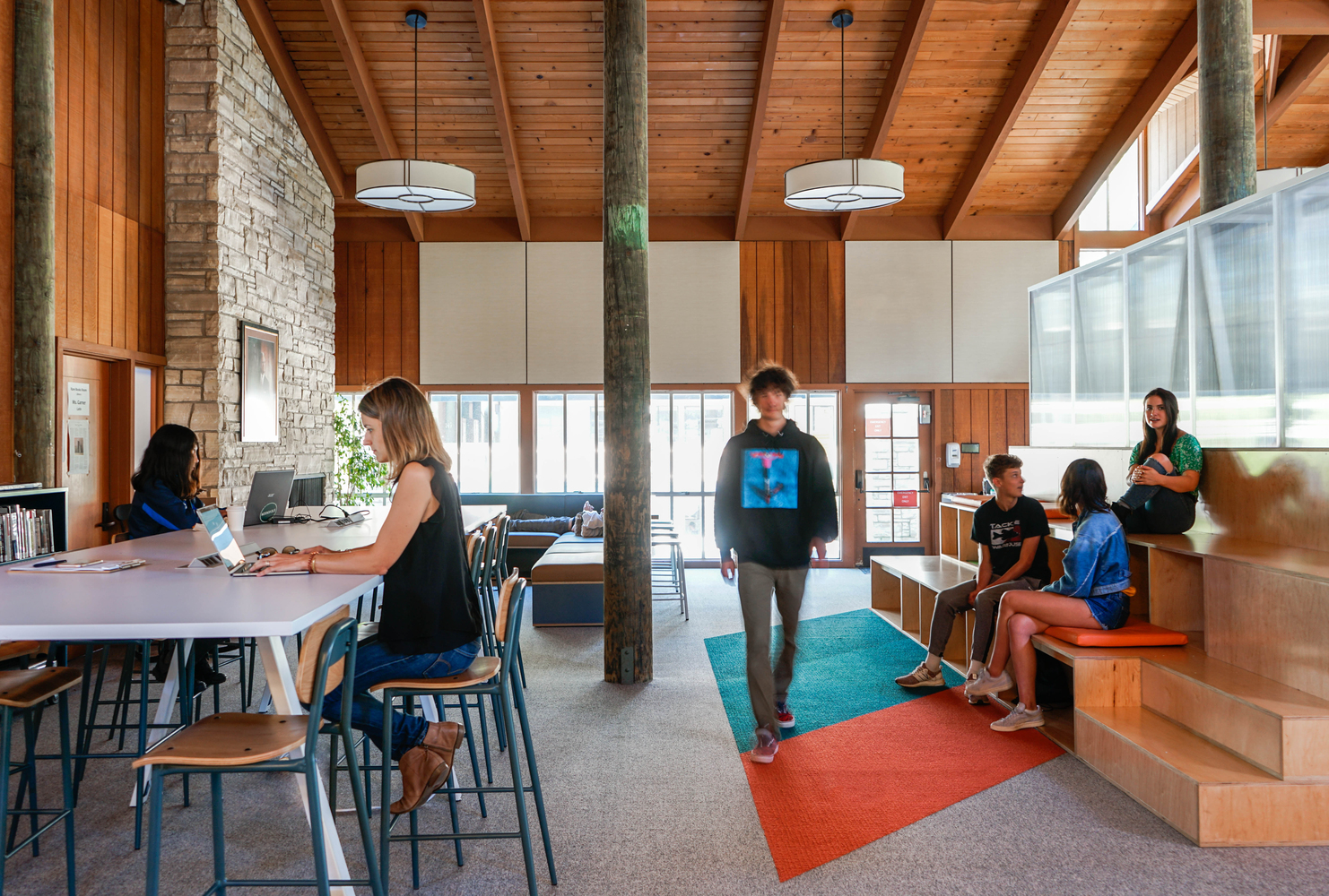 加州校园图书馆的活力重塑-41