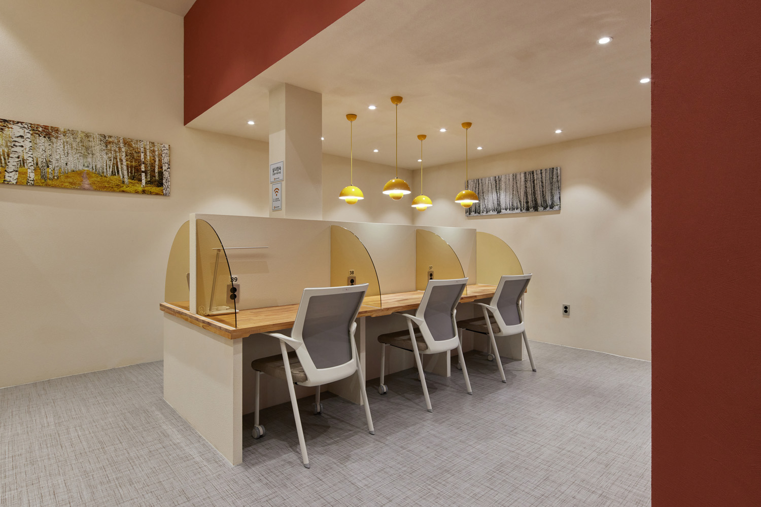 干净利落的 40 平米咖啡厅室内设计-10