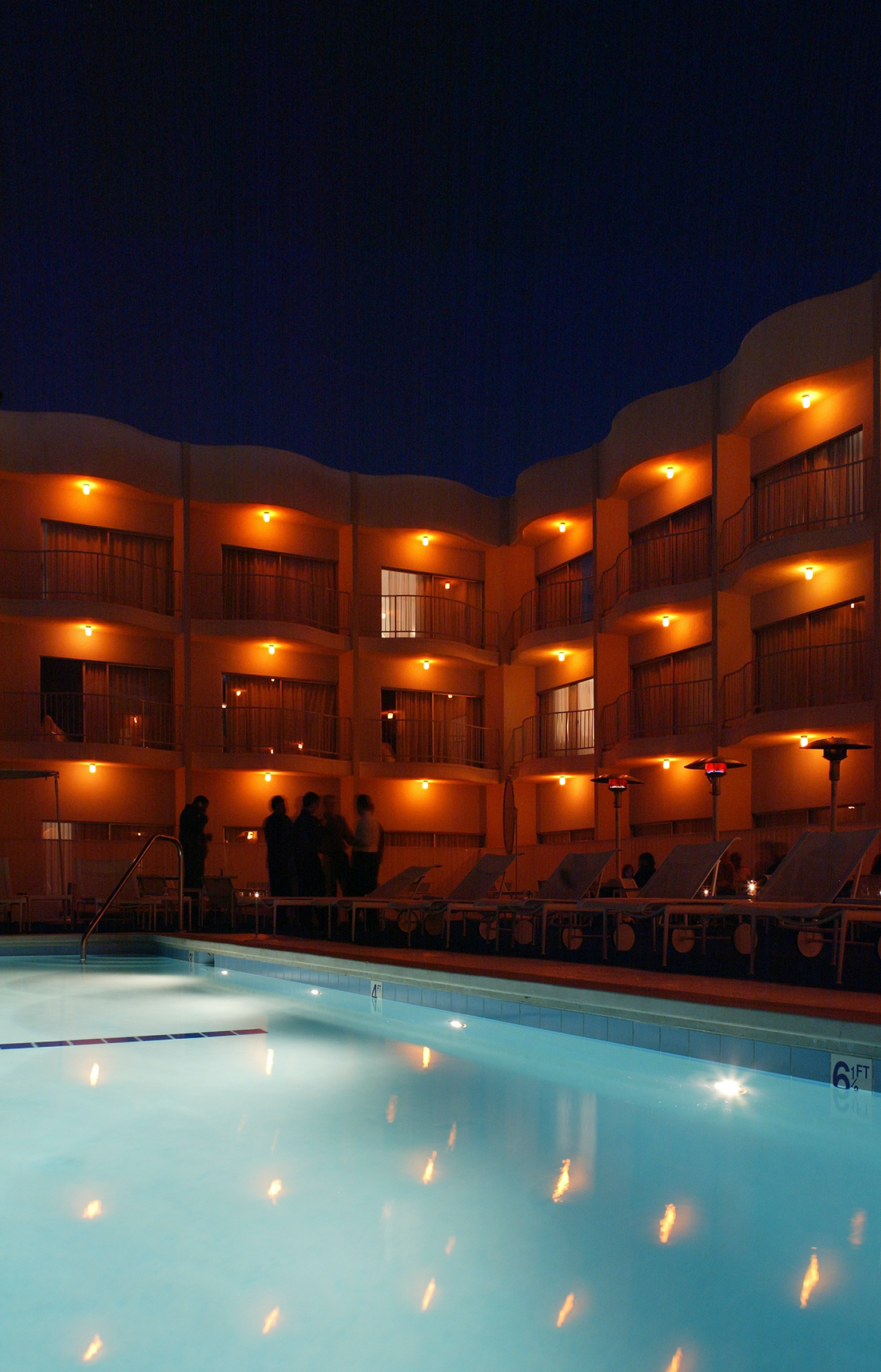 The Standard Hollywood-1