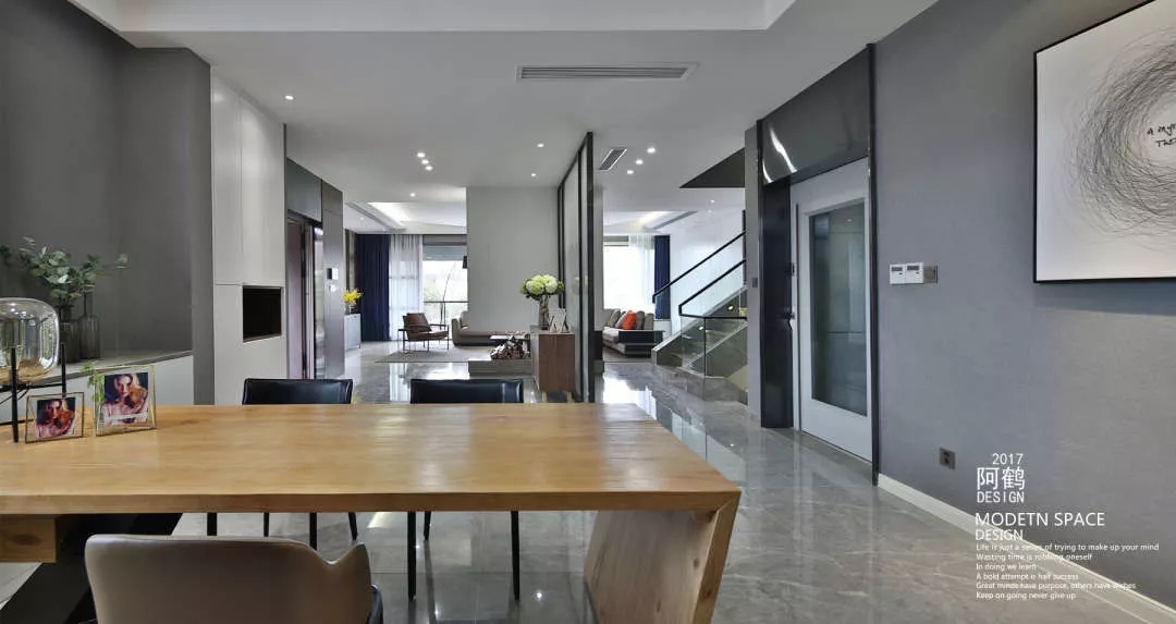 客厅中间的一堵墙竟然是电视机绝佳的摆放位置？| 阿鹤设计-17