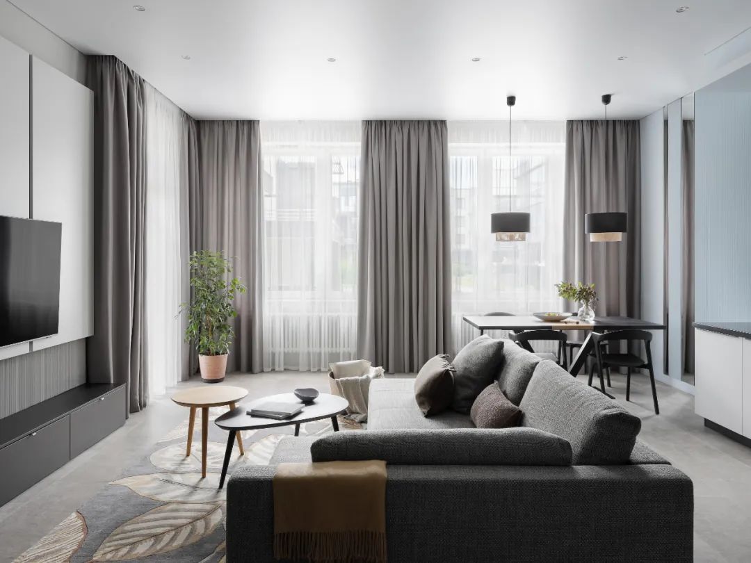 意大利 142㎡简约舒适三口之家丨Angelina Gladkova 和 Maxim Salasin-0