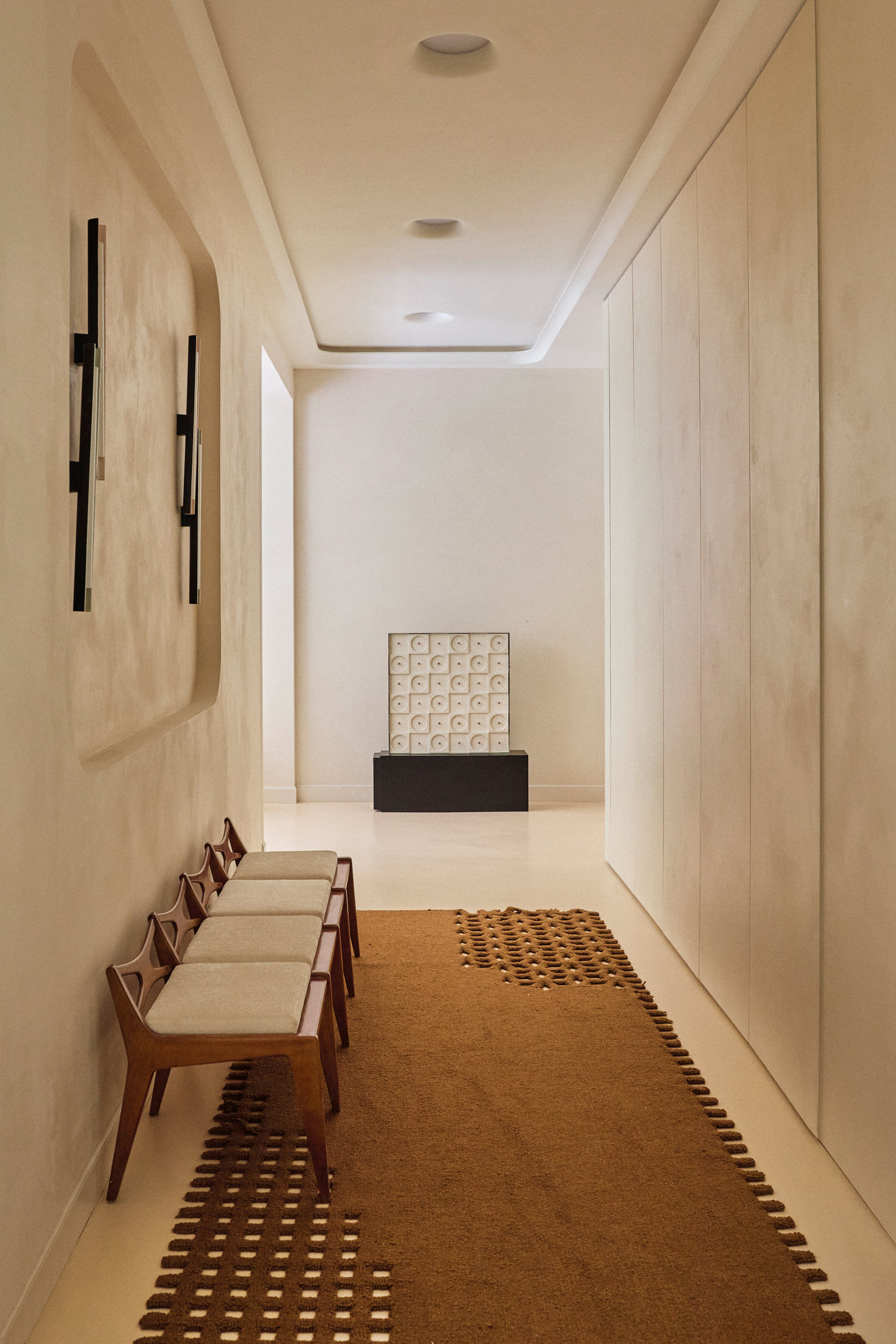 Parc-Side Perfection: Uchronia’s Garden-Embracing Apartment in Central Paris.-9