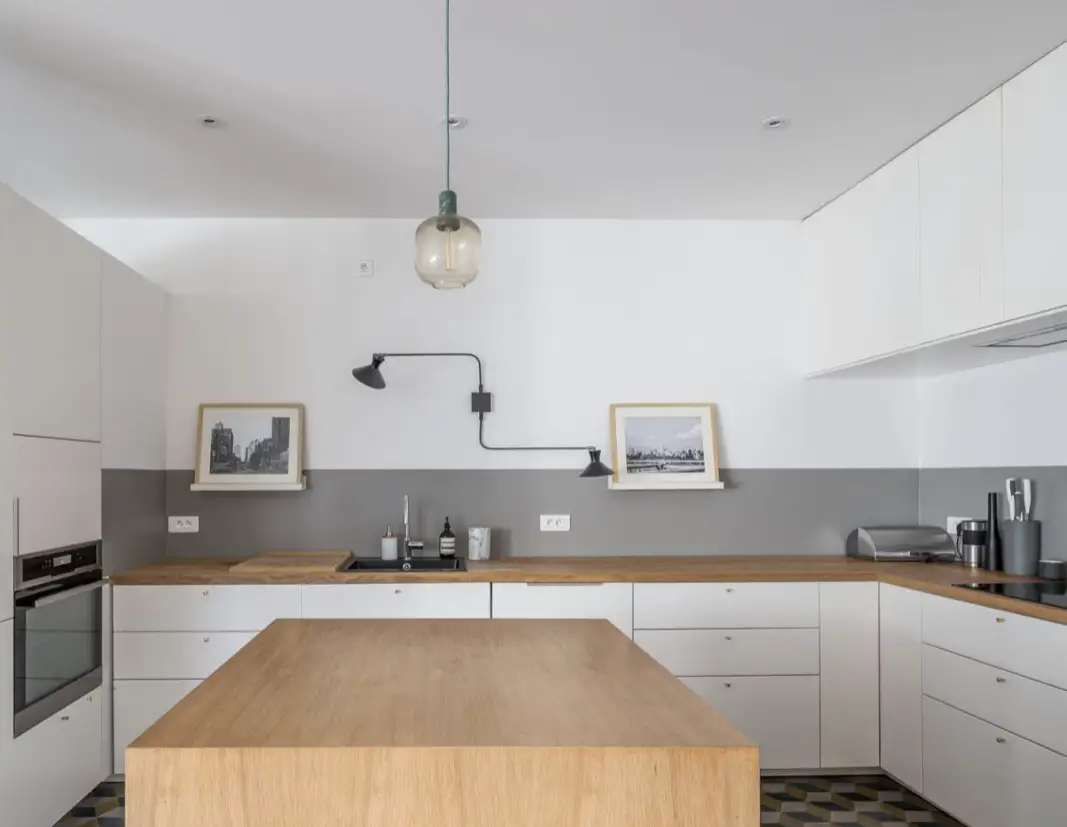 巴黎彩色家庭公寓设计-6