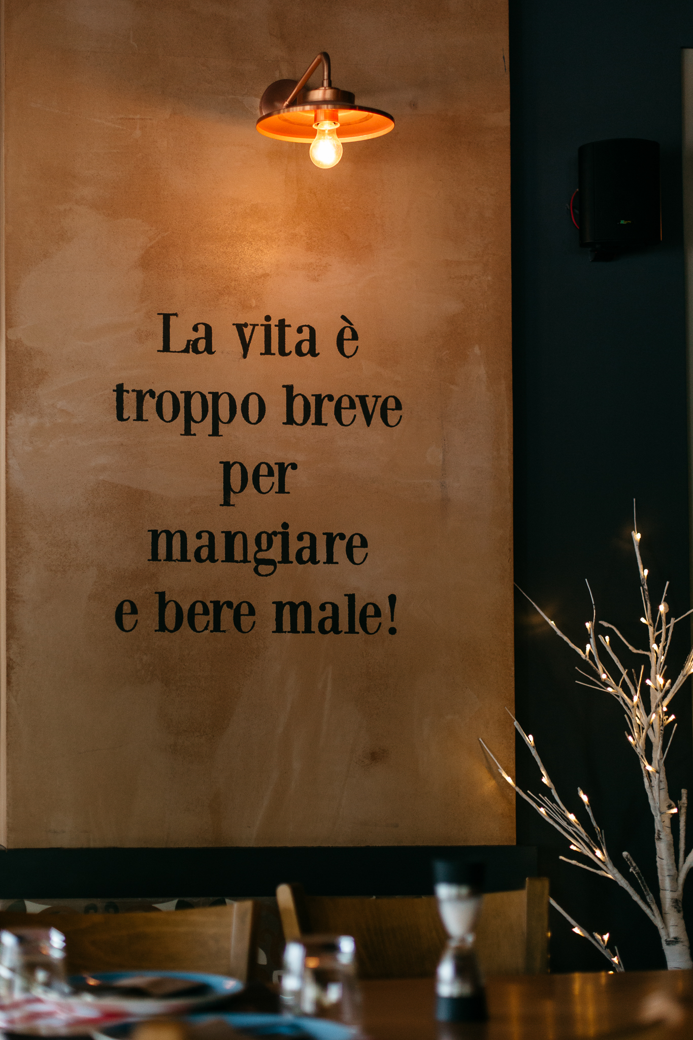 波尔图菲诺比萨店 | 地中海风情与意大利建筑的完美结合-14