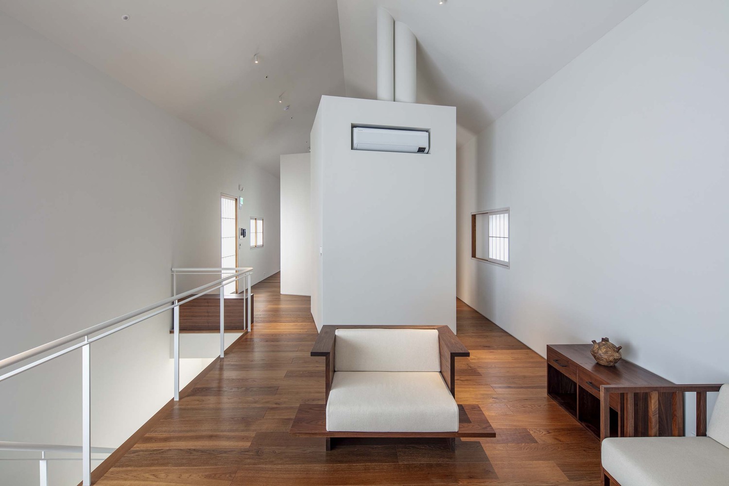 Aquarius Pyramid House | 韩国顶级影星的纪念碑式住宅设计-13