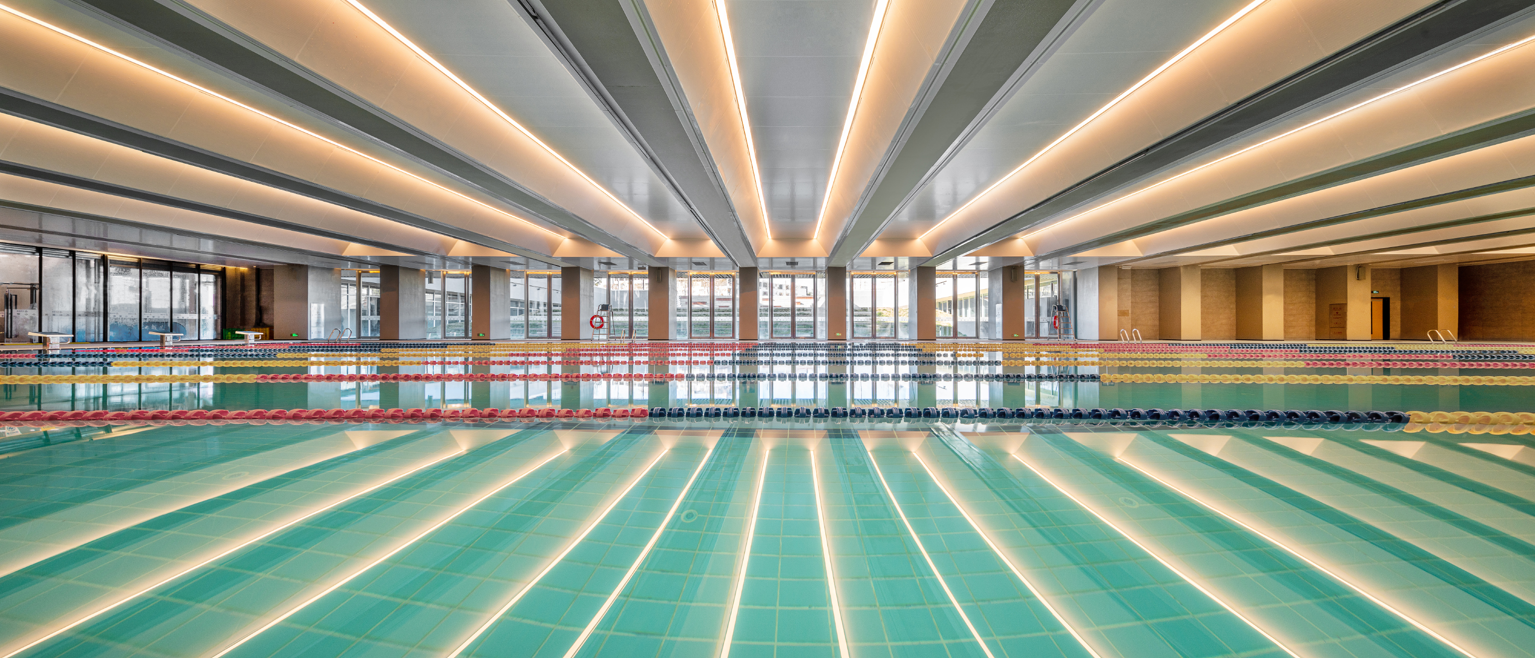 朴素的飘逸：成都锦江城市运动公园复合体育馆 / 山鼎设计-13