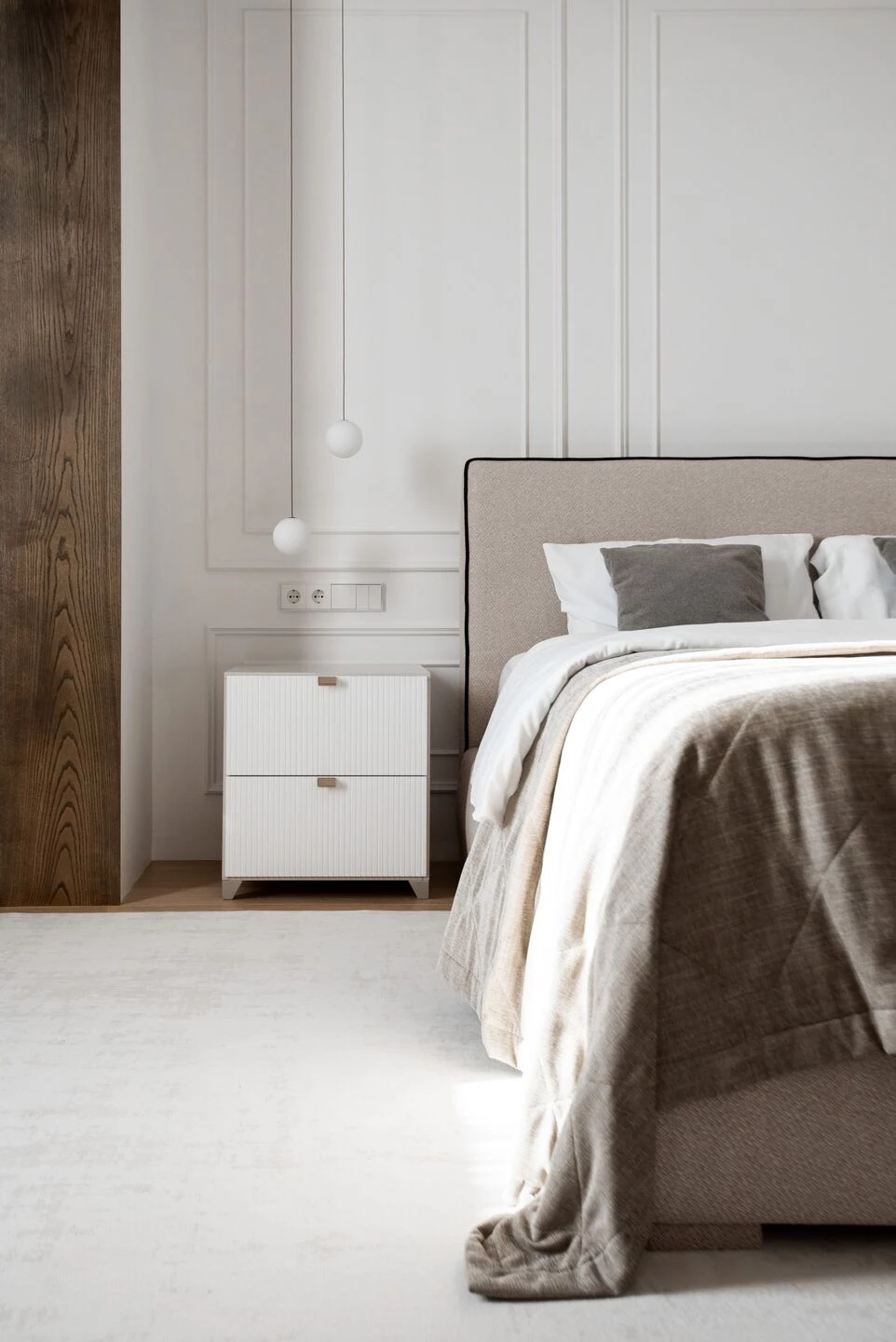 Philosophy of moderation neoclassical apartment-35