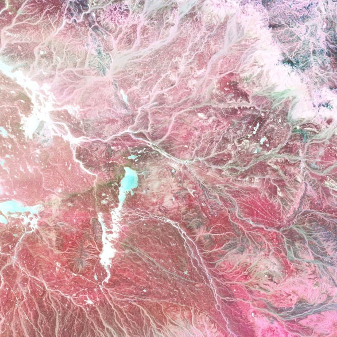 Blue Farmland可译为蓝色农田，但huaikuanchung不是一个常见的英文词汇或有公认含义的词语，不清楚其确切指的是什么，无法完成该部分的准确翻译 丨以色列-46