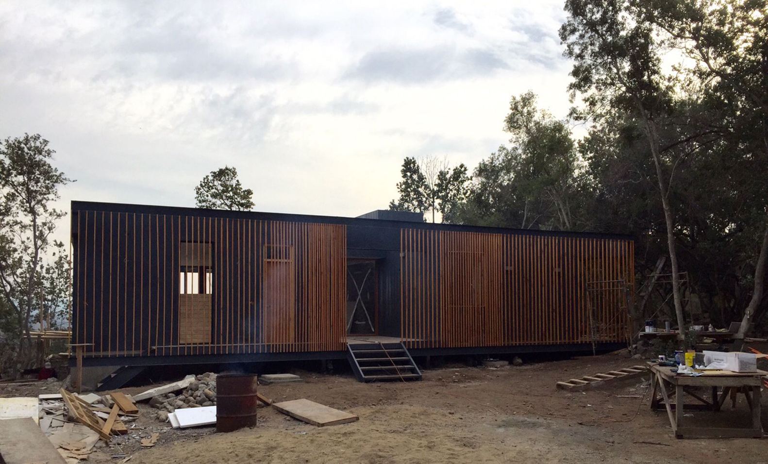 智利奥尔穆埃森林中的悬浮家庭住宅-80