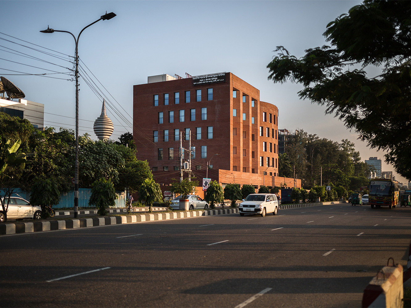 孟加拉道路和公路部外国援助项目办公楼丨框架建筑师-3