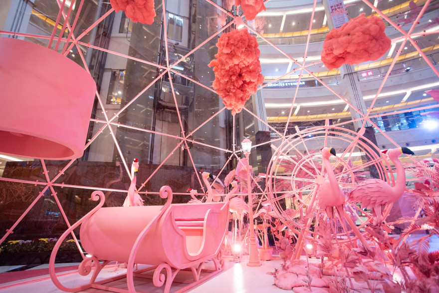Pink Paradise - X-mas VM Mall Decor Installation-7