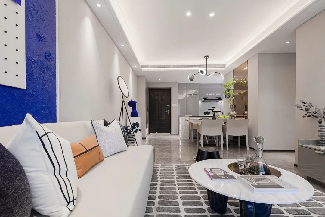 金科恒信集美天宸 | 克莱因蓝的轻奢美学空间-16