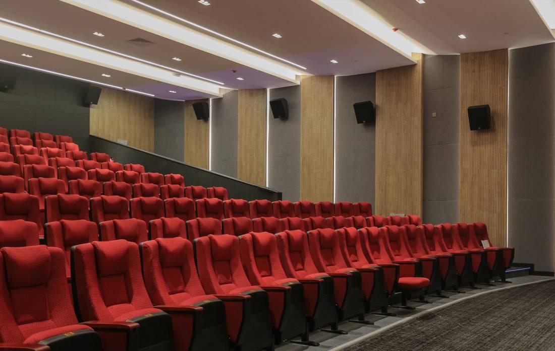 红色精神下的影院设计-4