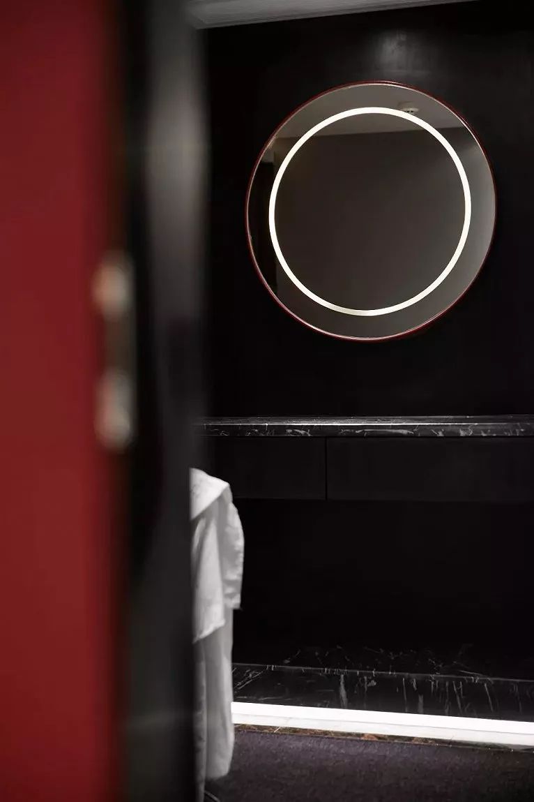 红与黑的颠覆——花喜养生品牌旗舰店-16