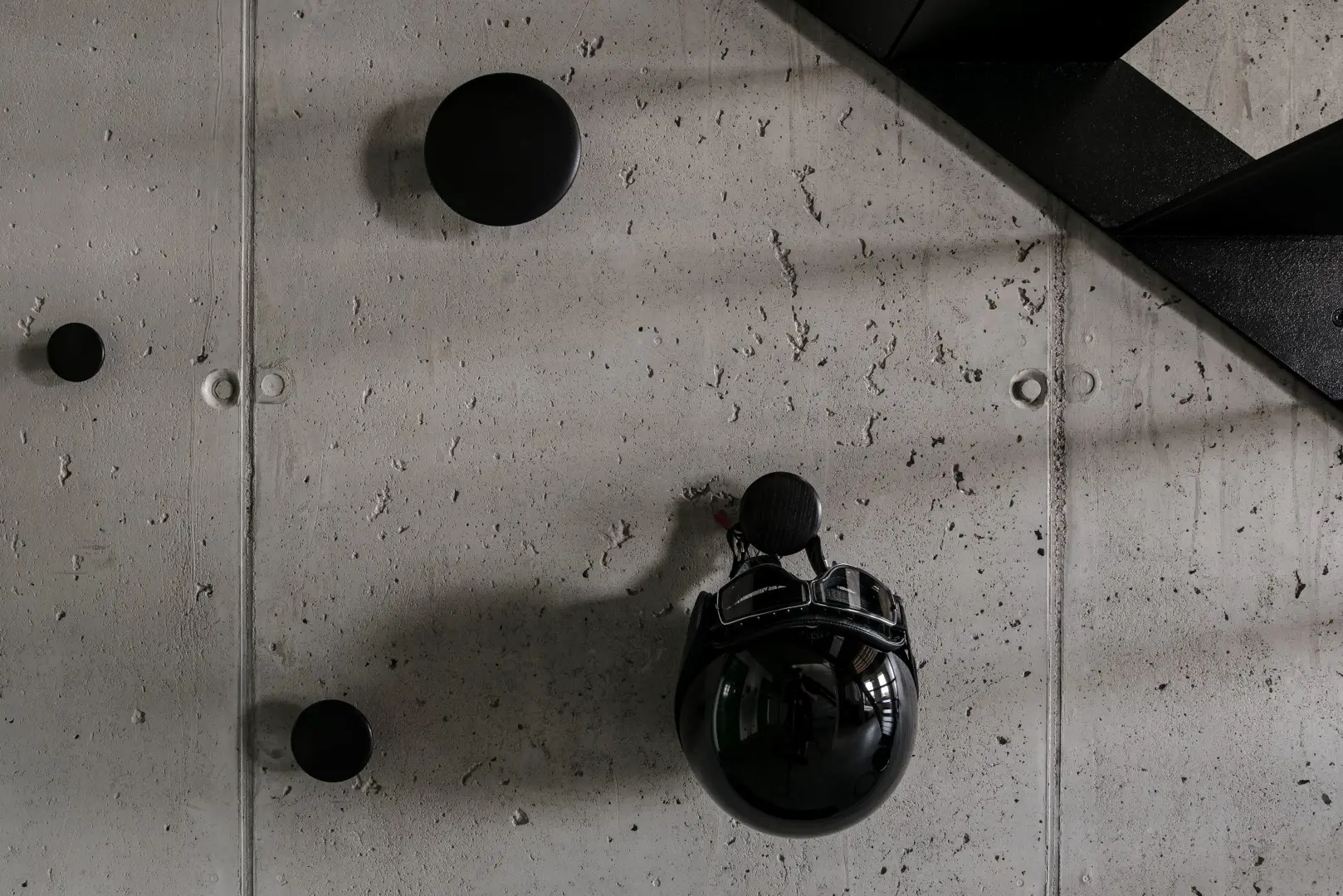 垂直 loft 工业风设计 | 混凝土、木头和金属的完美融合-20