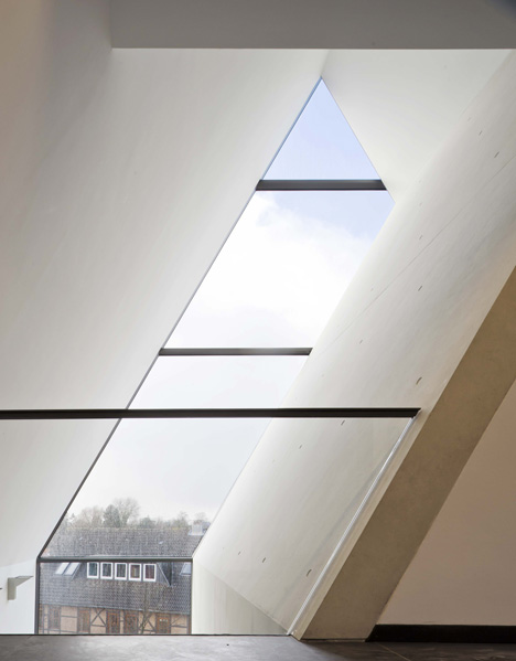 Volksbank Gifhorn by Stephan Braunfels Architekten-6