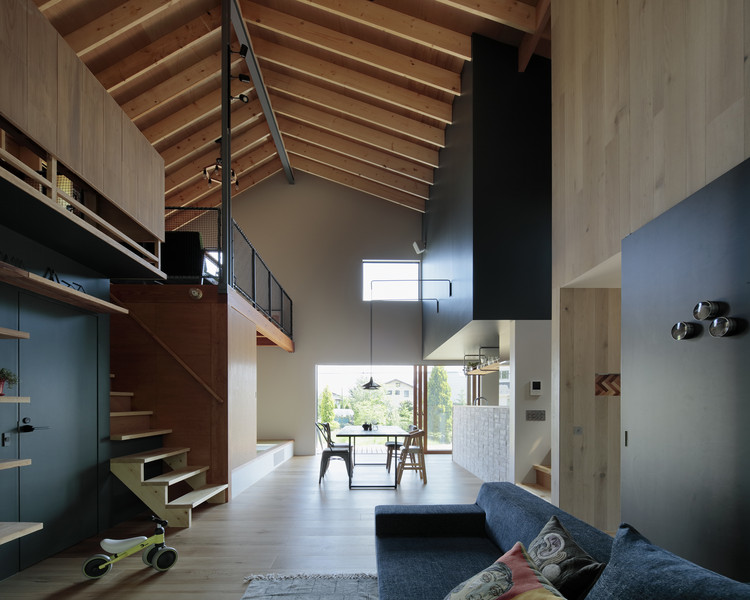 山梨县移居屋的温暖“边缘空间”-18