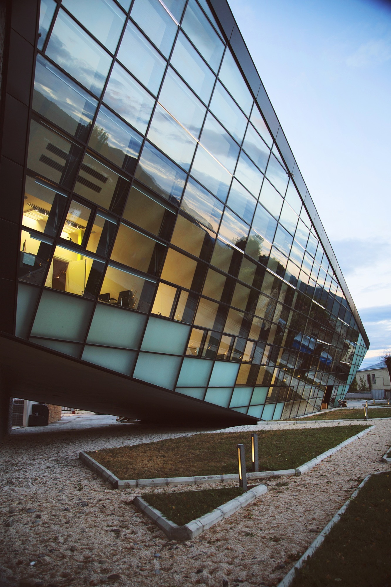 山林间的公共服务中心-43