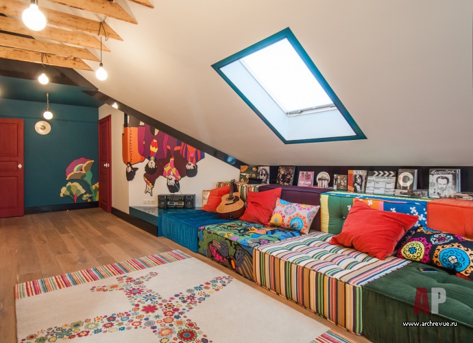 小型折衷风格带阁楼住宅室内设计丨Белоногова Наталья-41