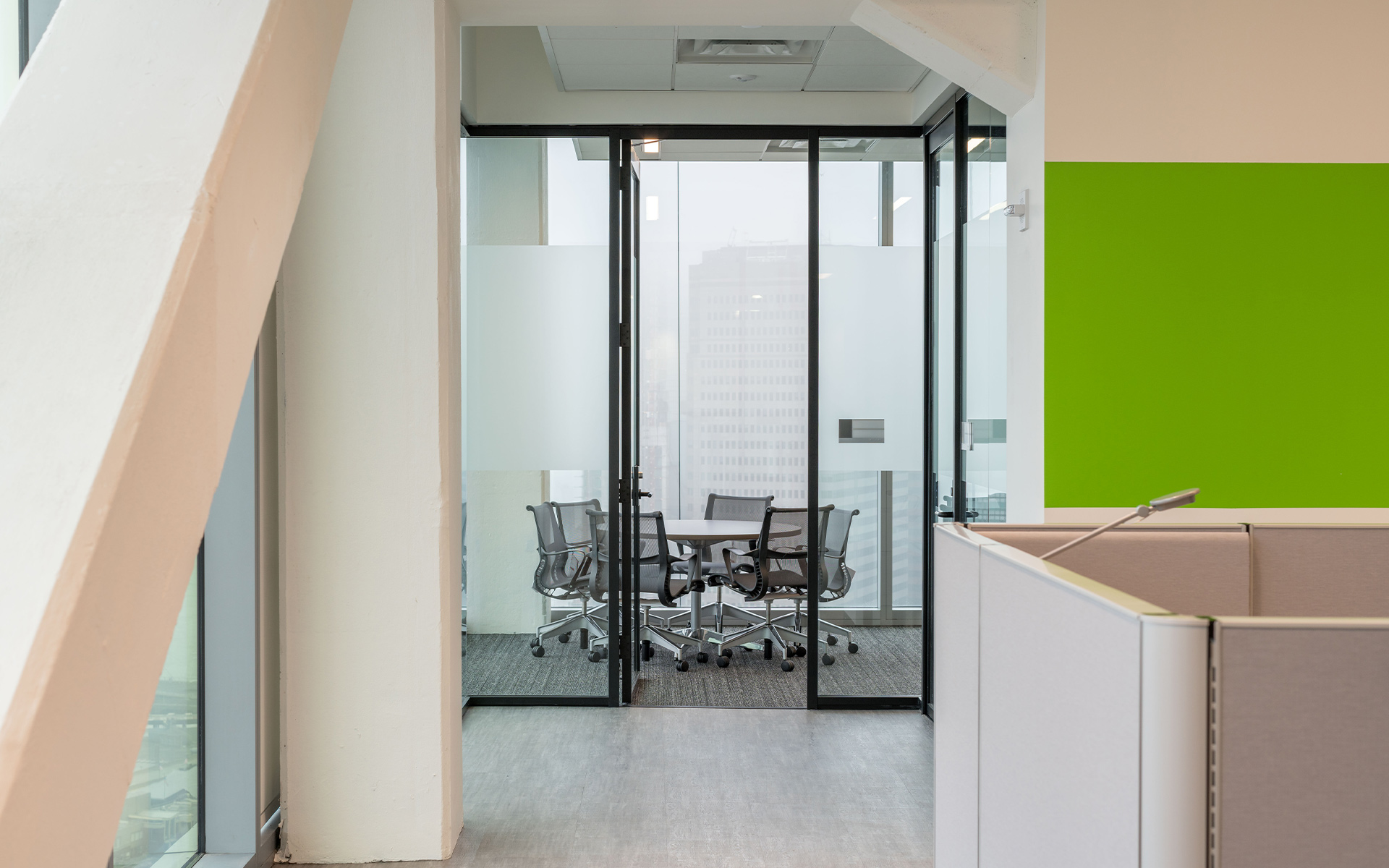 "DSNY Tenant Fit-out - 375 Pearl Street | 大型办公空间设计典范"-9