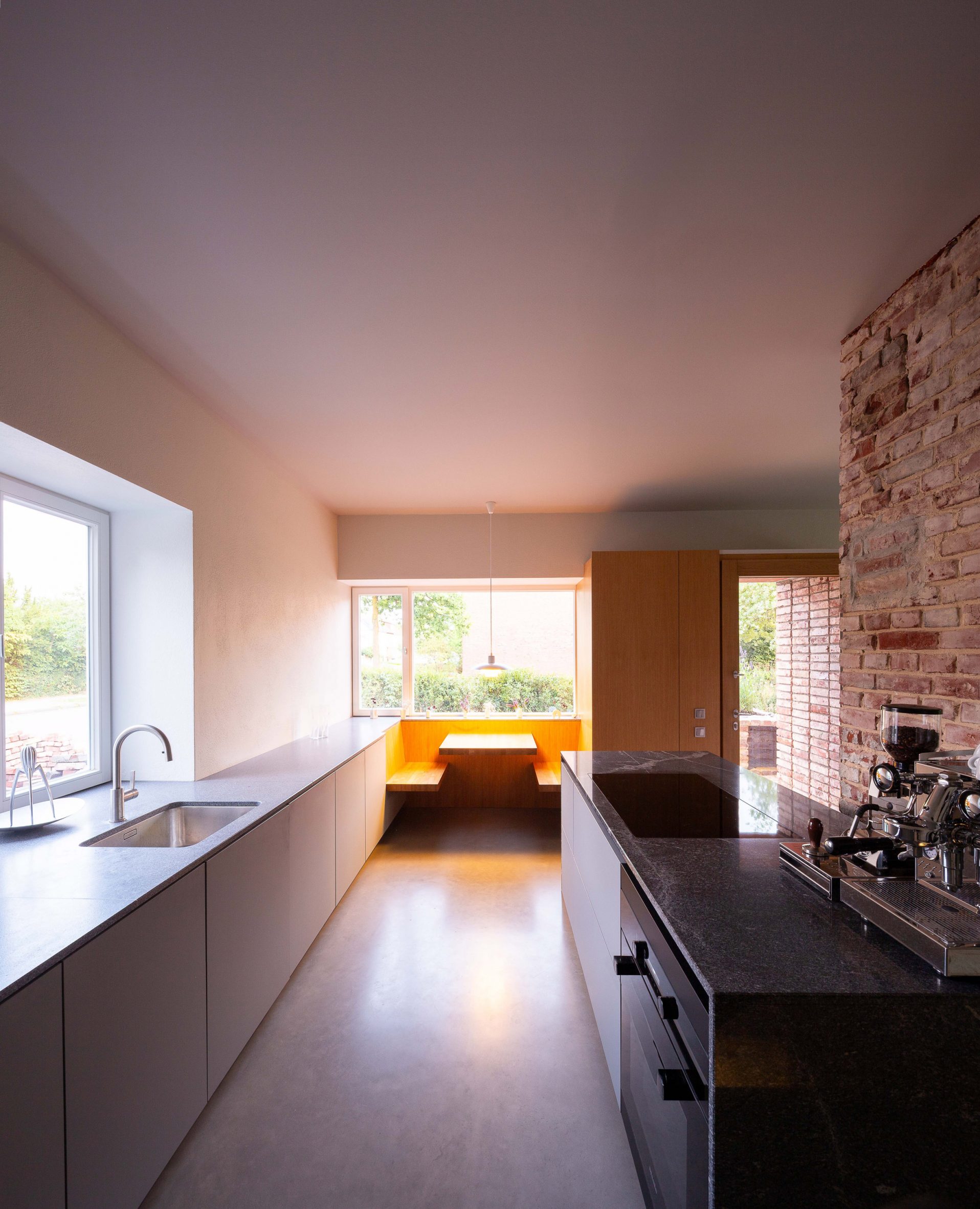 Brick to Light(德国“玻璃灯笼”屋顶营房住宅改造)丨德国明斯特丨Andreas Schüring Architekten-11