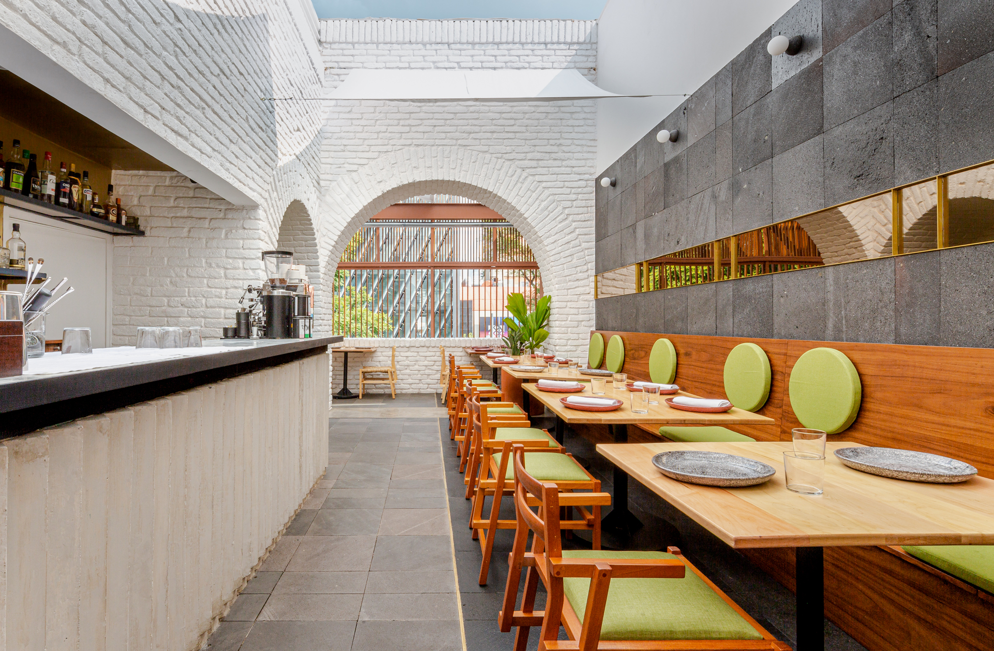 Mexican Restaurant Masaryk / Vrtical-33