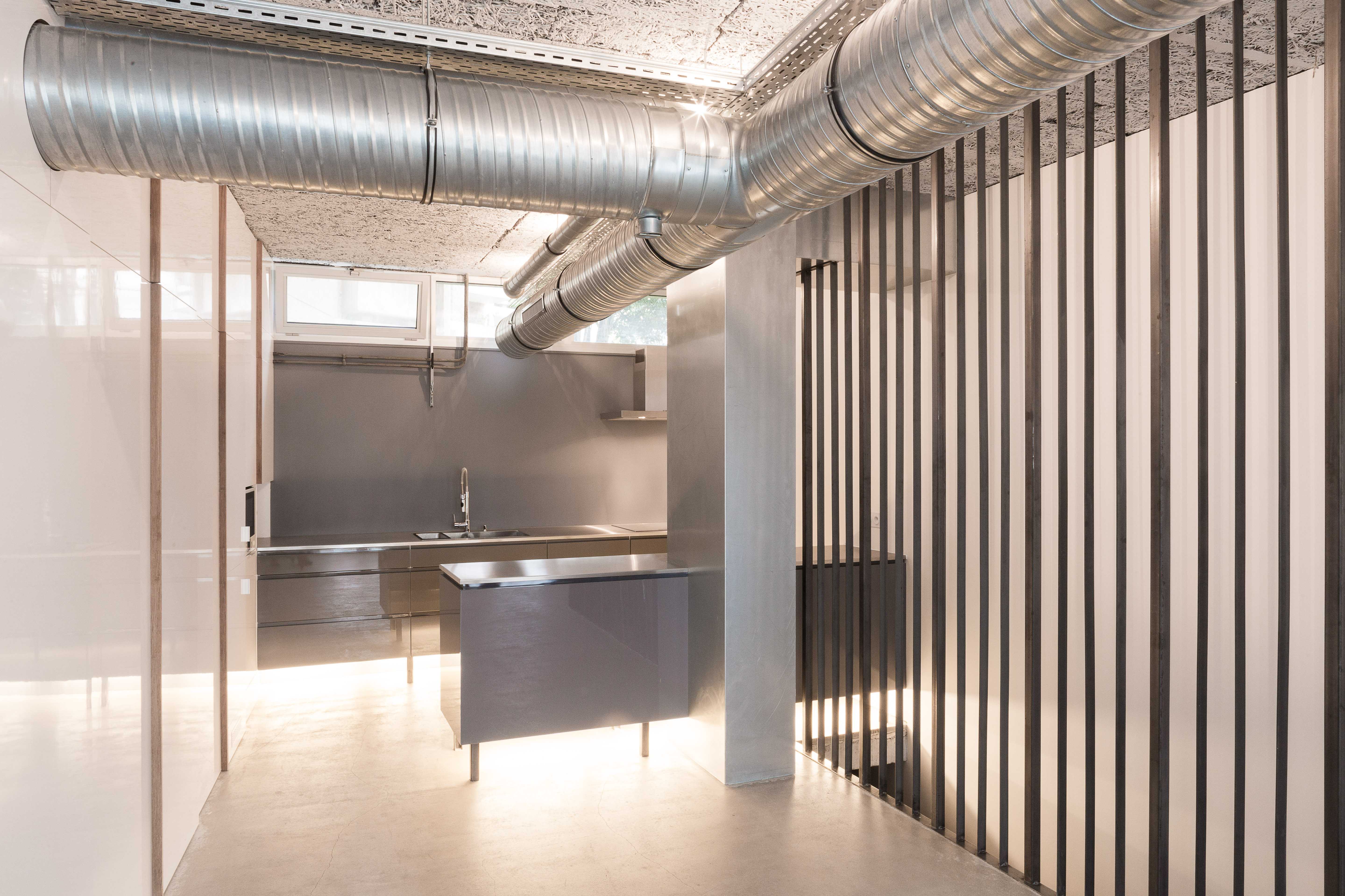 巴黎郊区工业仓库变明亮阁楼-26